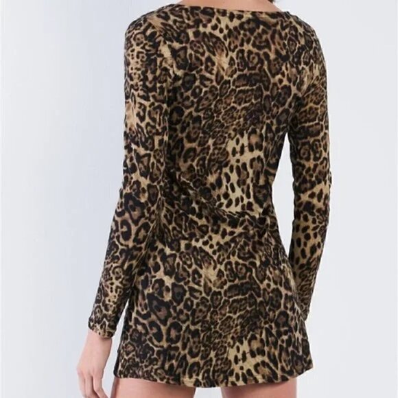 Leopard print button down long sleeved top - Picture 3 of 4